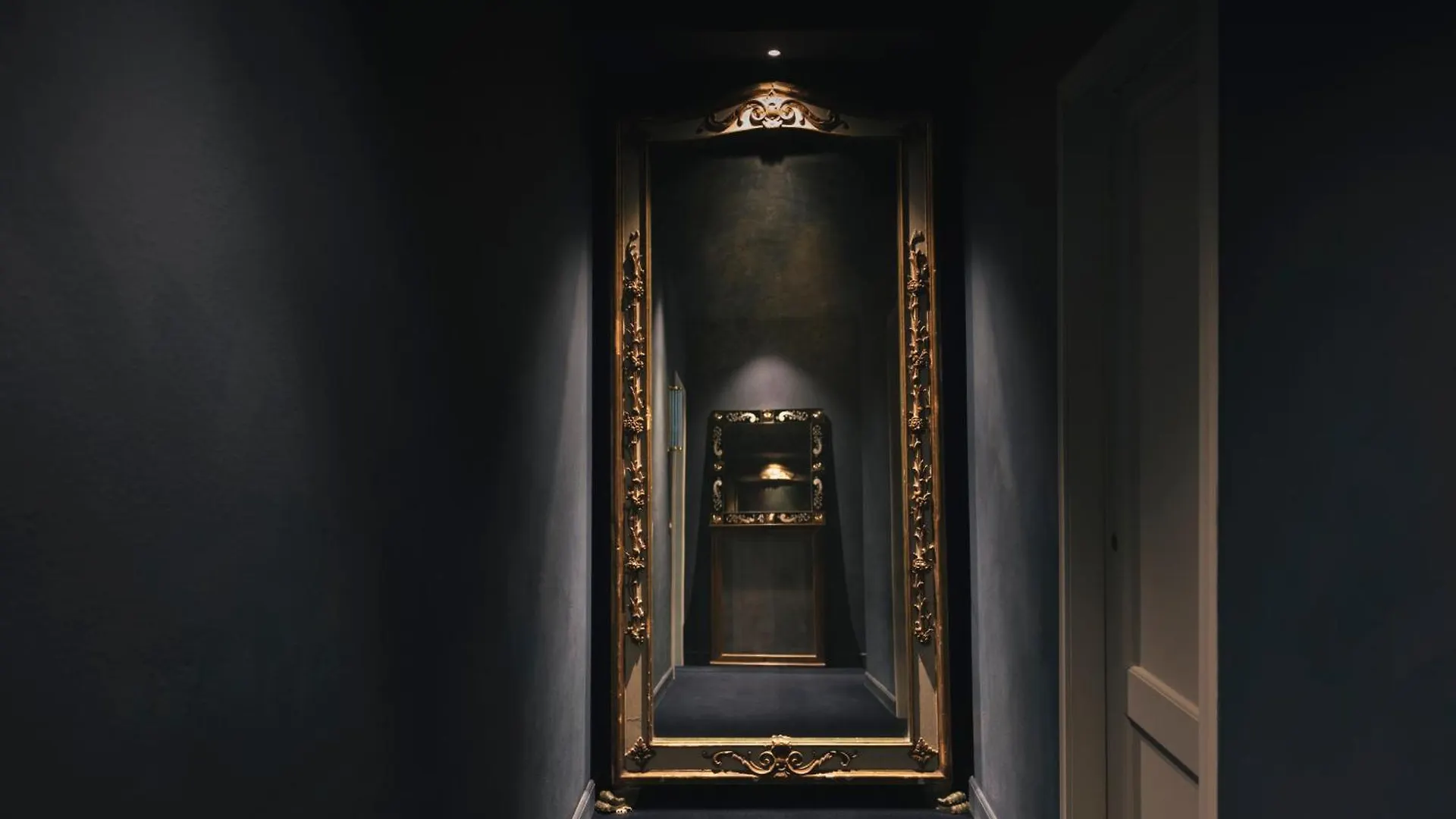 Profumoir Room - Olfactive Experience Florenz